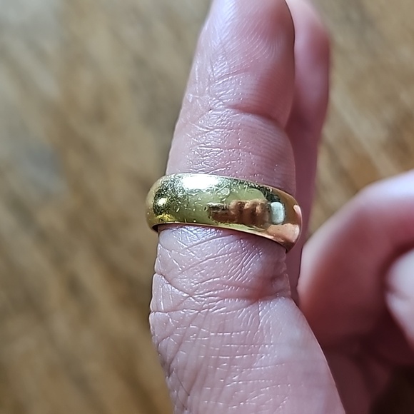 18k / 750 karat yellow solid gold wedding band ring - Picture 5 of 7